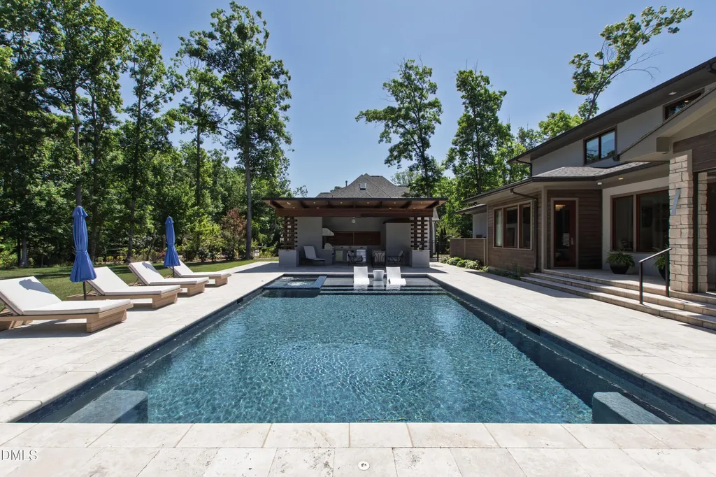 5141 Avalaire Oaks Drive Raleigh NC 27614