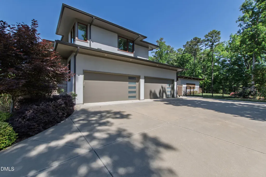 5141 Avalaire Oaks Drive Raleigh NC 27614
