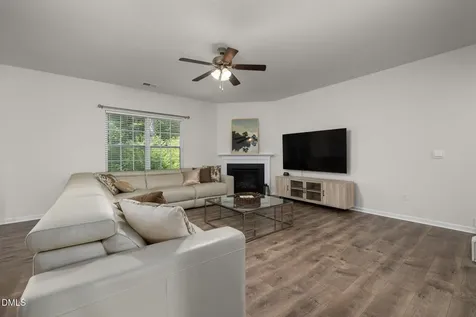 188 Long Mdw Lane Fuquay Varina NC 27526