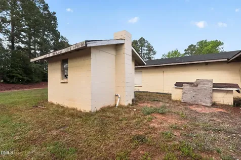 6828 Old Stage Road N Angier NC 27501