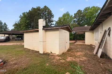 6828 Old Stage Road N Angier NC 27501