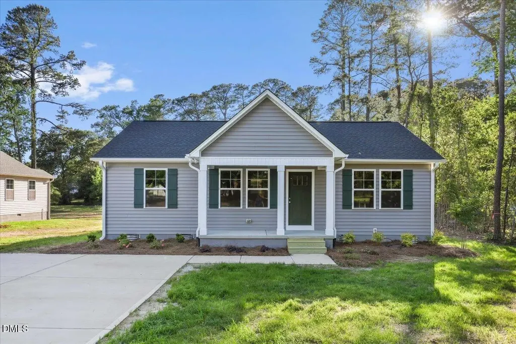 305 N West Street Roseboro NC 28382