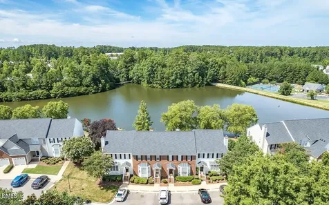 304 Nottinghill Walk Apex NC 27502