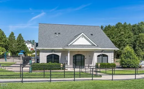 304 Nottinghill Walk Apex NC 27502