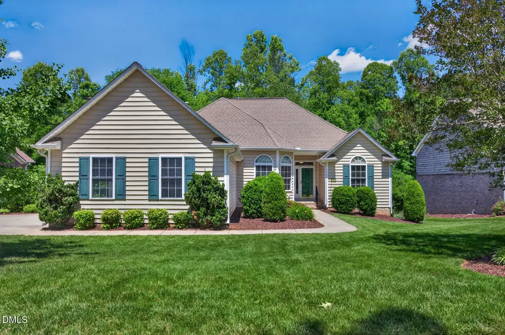 13 Hickory Elon NC 27244