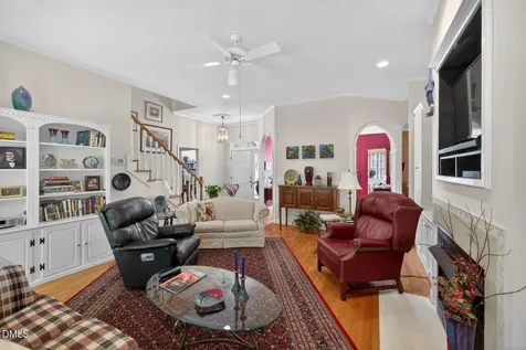 13 Hickory Elon NC 27244