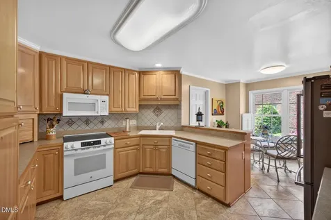 13 Hickory Elon NC 27244