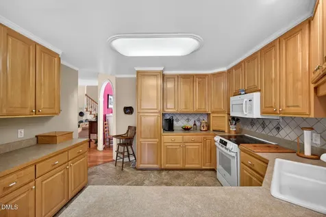 13 Hickory Elon NC 27244