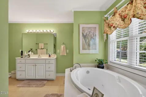 13 Hickory Elon NC 27244
