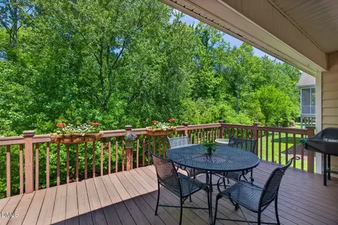 13 Hickory Elon NC 27244
