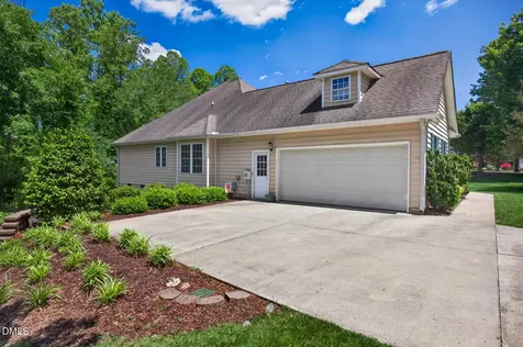 13 Hickory Elon NC 27244