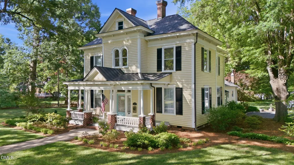 513 College Street Oxford NC 27565