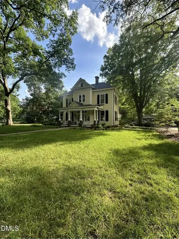513 College Street Oxford NC 27565