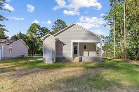303 N West Street Roseboro NC 28382