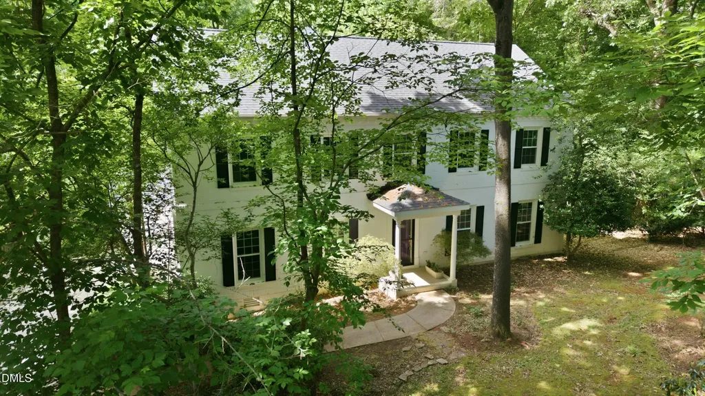 1121 Braswell Creek Point Holly Springs NC 27540