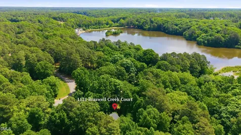 1121 Braswell Creek Point Holly Springs NC 27540