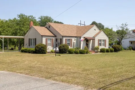 610 N Lincoln Street Benson NC 27504