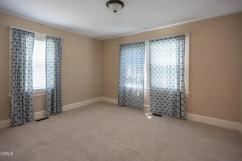 610 N Lincoln Street Benson NC 27504