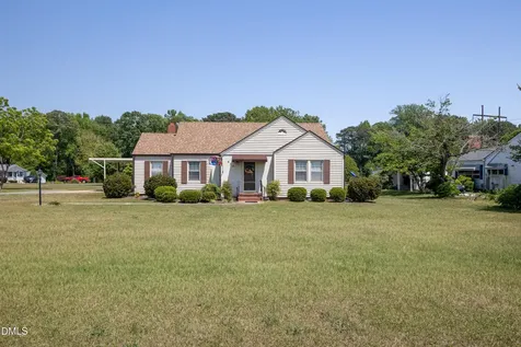610 N Lincoln Street Benson NC 27504