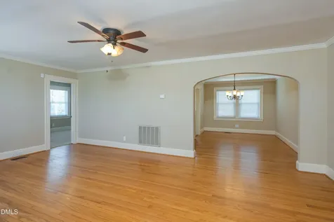 610 N Lincoln Street Benson NC 27504