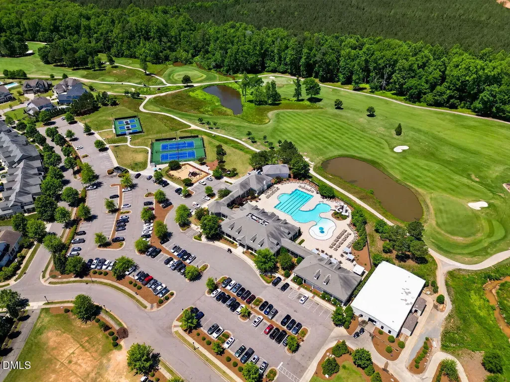 1813 Green Oaks Parkway Holly Springs NC 27540