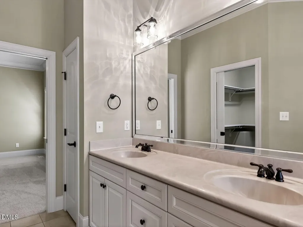 1813 Green Oaks Parkway Holly Springs NC 27540