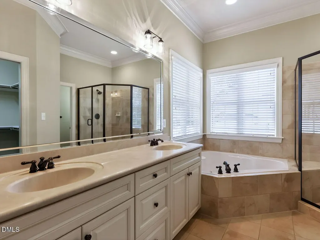 1813 Green Oaks Parkway Holly Springs NC 27540