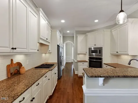 1813 Green Oaks Parkway Holly Springs NC 27540