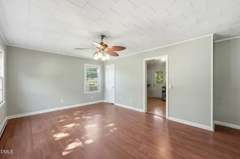 606 Walker Avenue Graham NC 27253