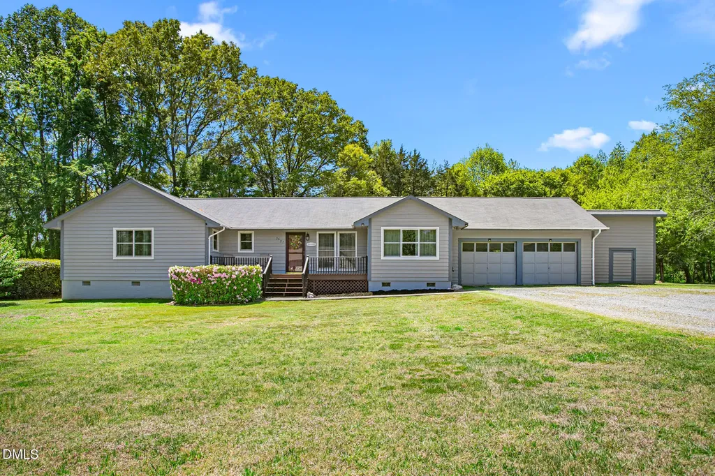 2627 White Pine Lane Mebane NC 27302