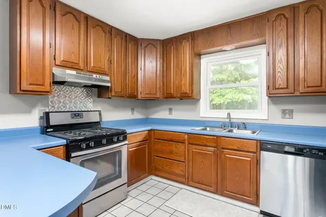 2627 White Pine Lane Mebane NC 27302