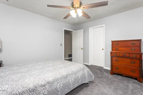 2627 White Pine Lane Mebane NC 27302