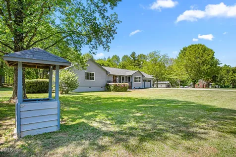 2627 White Pine Lane Mebane NC 27302