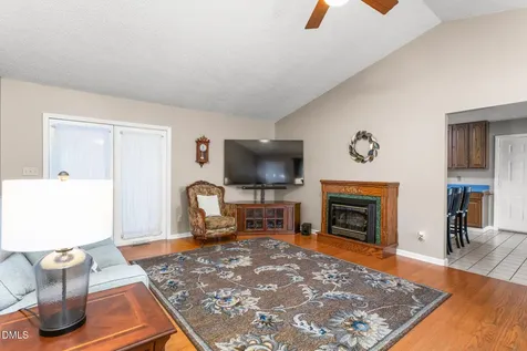 2627 White Pine Lane Mebane NC 27302