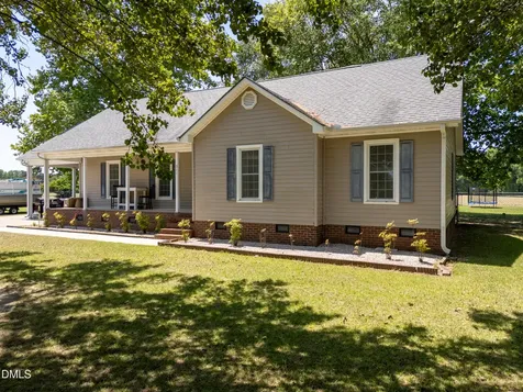 311 Bridgers Road Kenly NC 27542