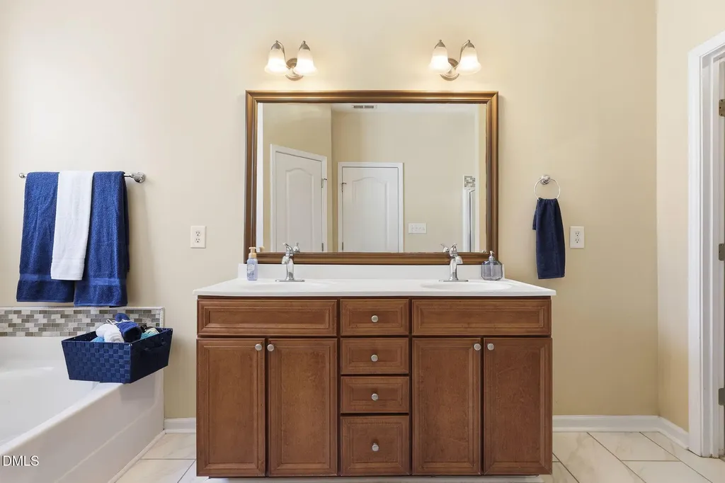 3213 Landing Falls Lane Raleigh NC 27616