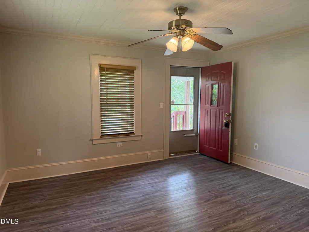 302 N Brevard Street Selma NC 27576