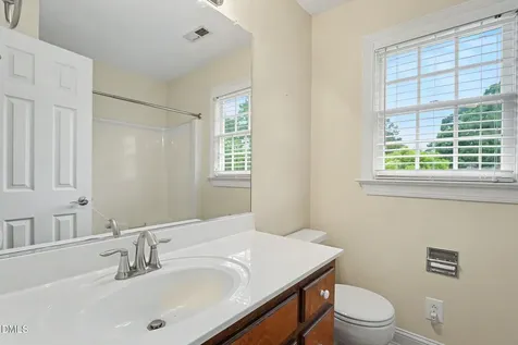 105 Dogwood Drive Kenly NC 27542