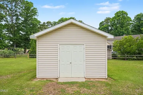 105 Dogwood Drive Kenly NC 27542