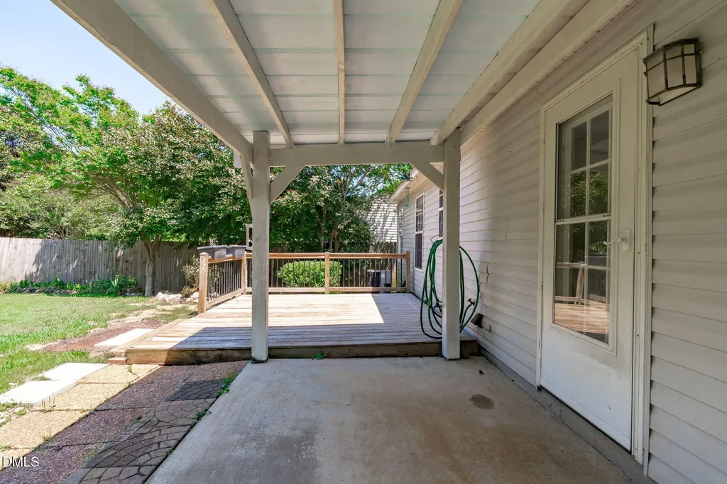 512 Lee Street Holly Springs NC 27540