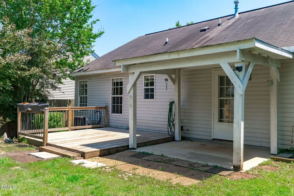 512 Lee Street Holly Springs NC 27540