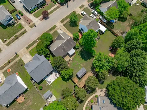 512 Lee Street Holly Springs NC 27540