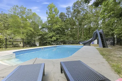 304 Dowell Drive Cary NC 27511