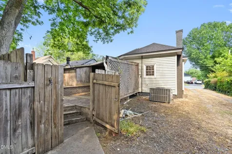 409 Peele Street Burlington NC 27215