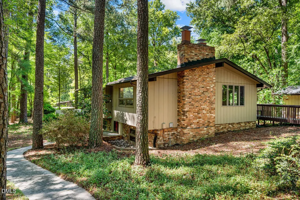 404 Morgan Creek Road Chapel Hill NC 27517