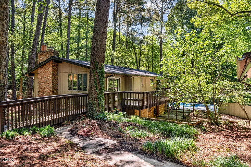 404 Morgan Creek Road Chapel Hill NC 27517