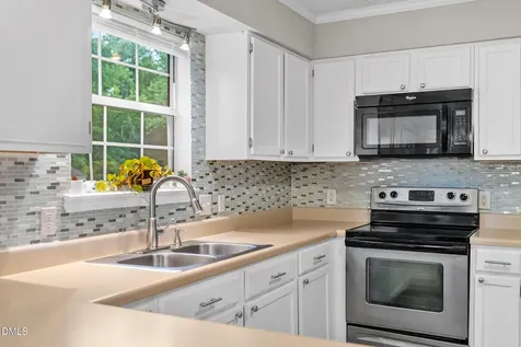 16 Meadowcrest Drive Durham NC 27703