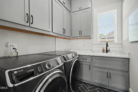 110 Parker Street Four Oaks NC 27524