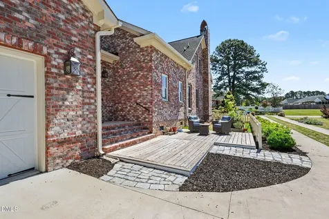 110 Parker Street Four Oaks NC 27524