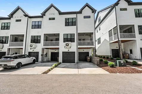 621 S Franklin Street Wake Forest NC 27587